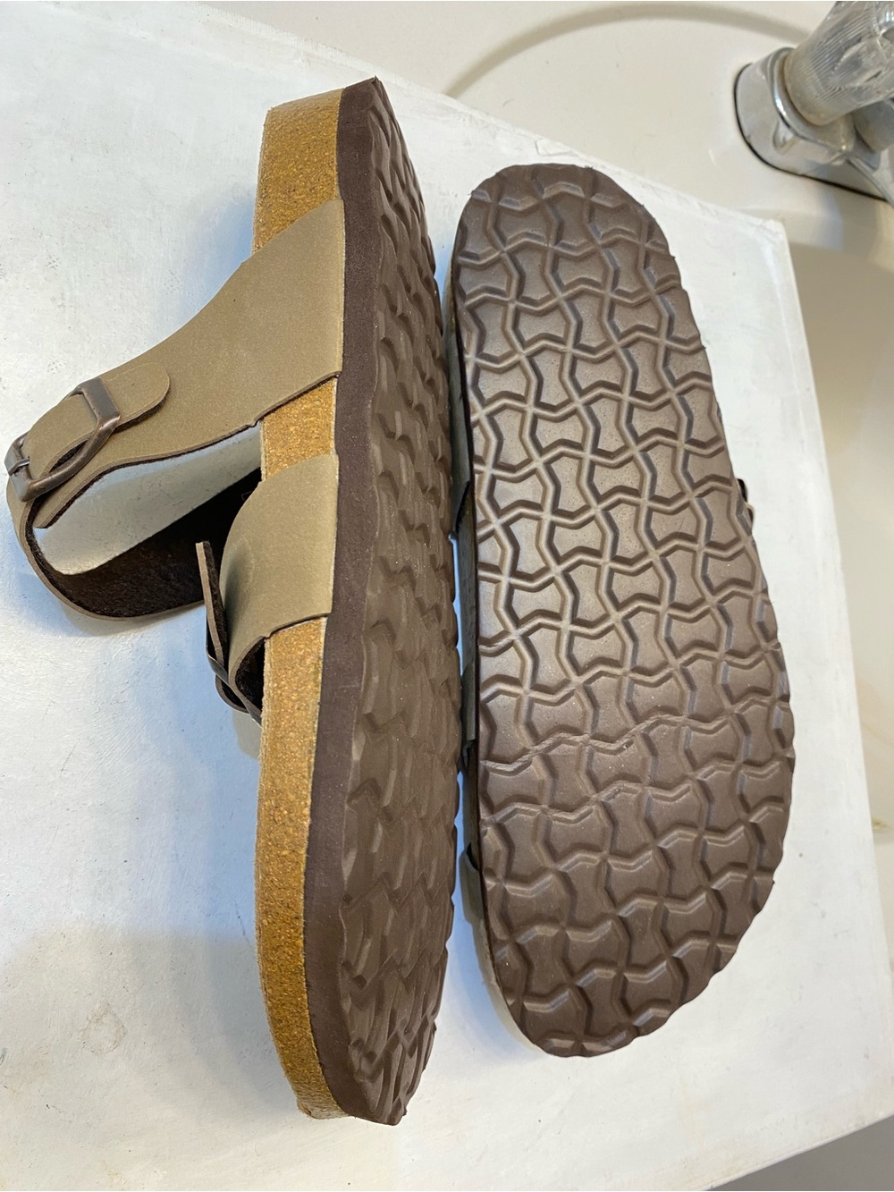 NEW…Cushionaire Woman Luna cork footbed, never worn Size 11M perfect bottom - Picture 5 of 10